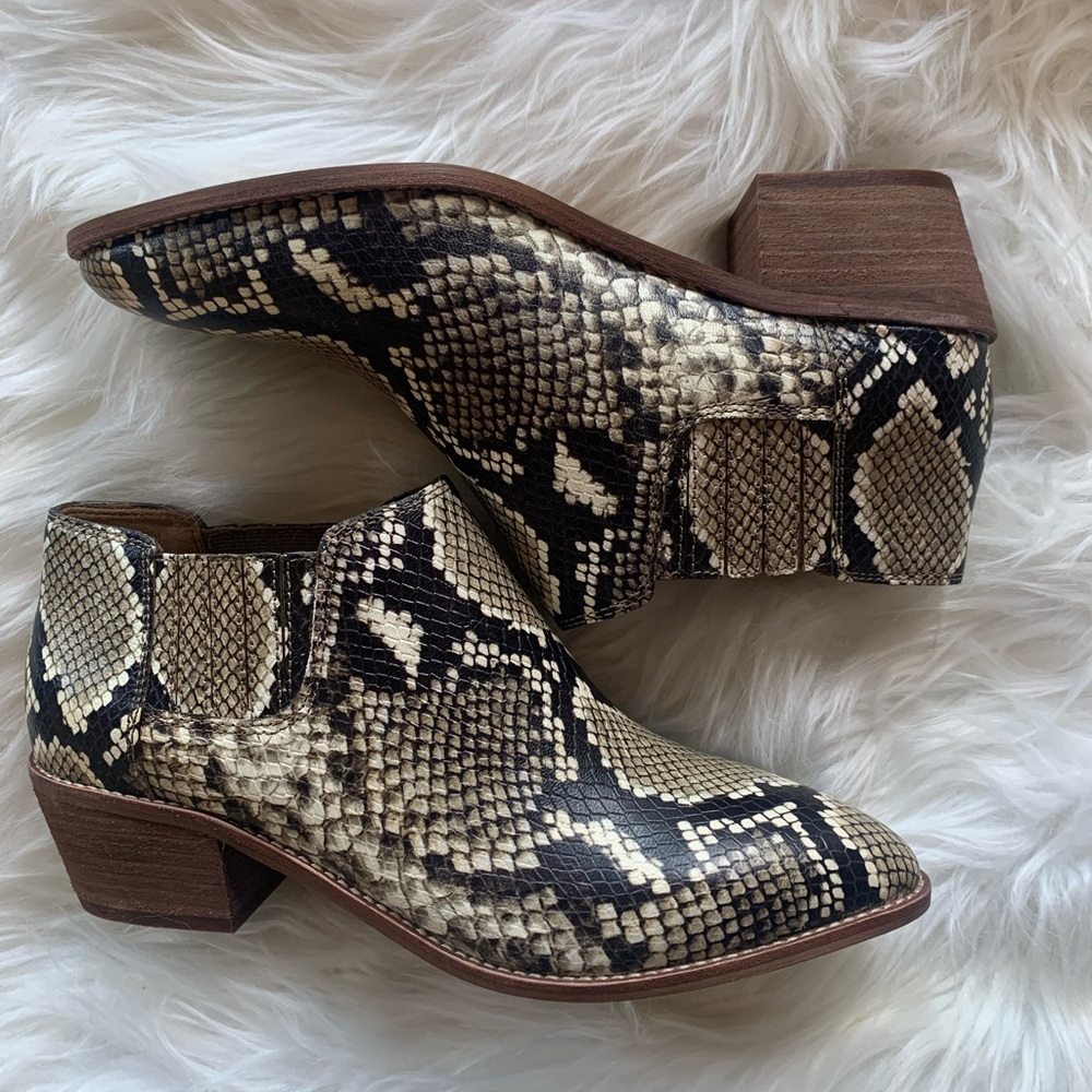 Madewell Low Chelsea Boots